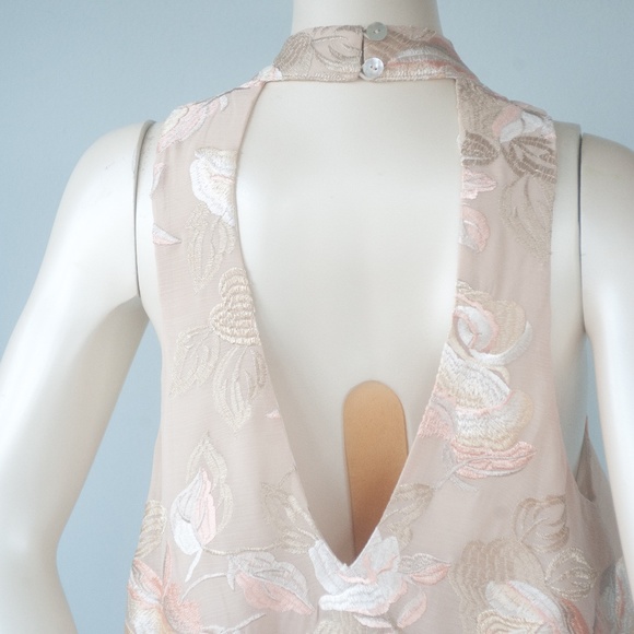 NWT Show Me Your MuMu Floral Embroidered Joy Top - Picture 12 of 15